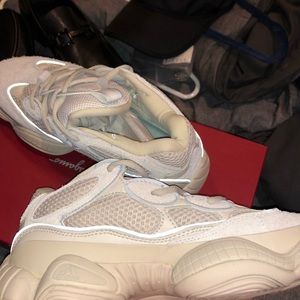 Yeezy 700 Size 7